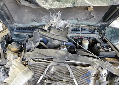 2001 Chevrolet Silverado K2500 Heavy Duty z USA, uszkodzony, nr VIN 1GCHK23111F178527